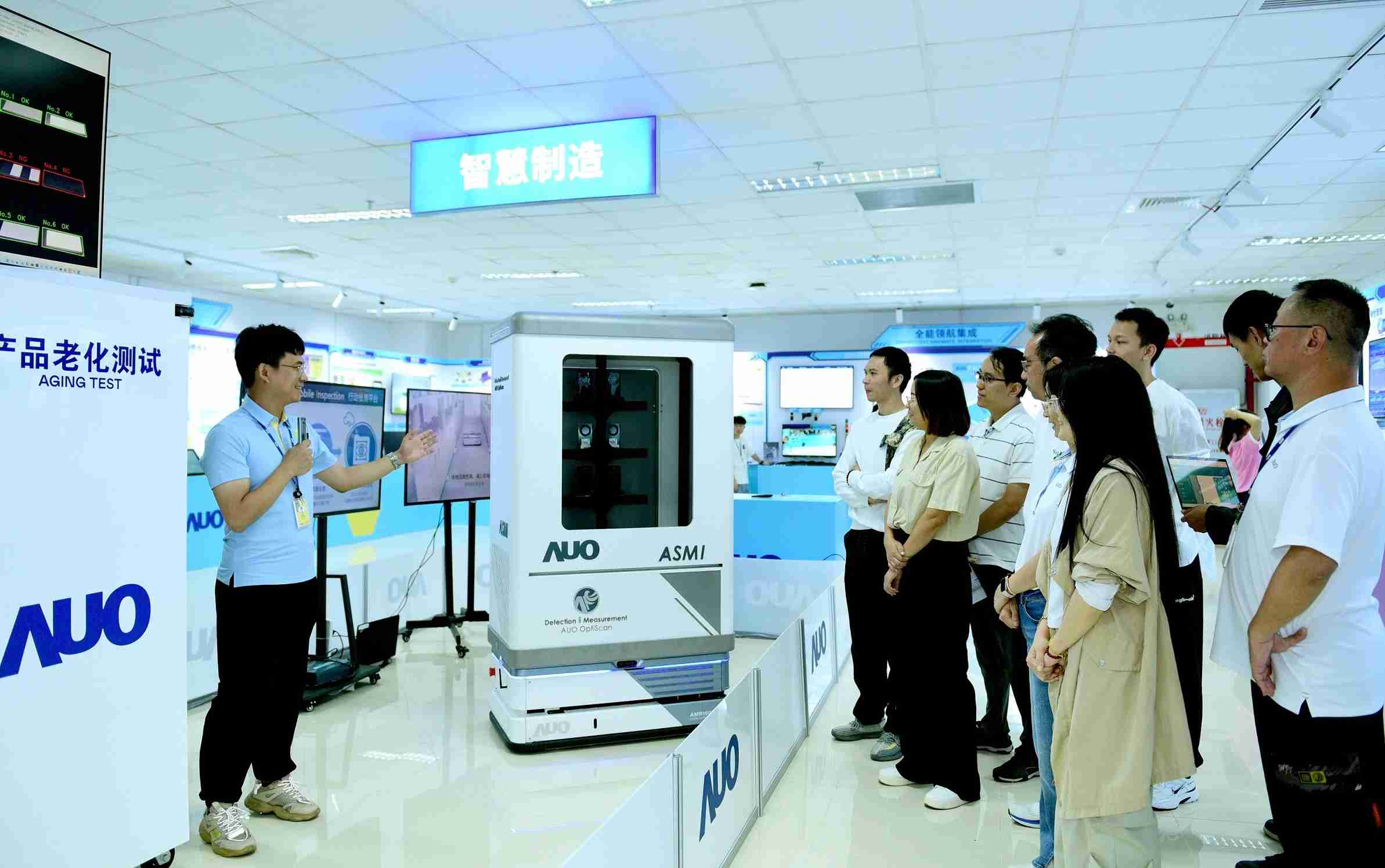 Wepay厦门将5G+ABC技术串联生产管理全流程，，，，打通研发、、采购、、、、生管、、、、制程、、设备、、、质量等产品全生命周期制造流程，，，，完成数字化设计、、智慧供应链、、、、智能座舱、、全流程设备管理、、、数据驱动优化、、、智慧在线检测、、、智慧品管等自适应生产模式升级