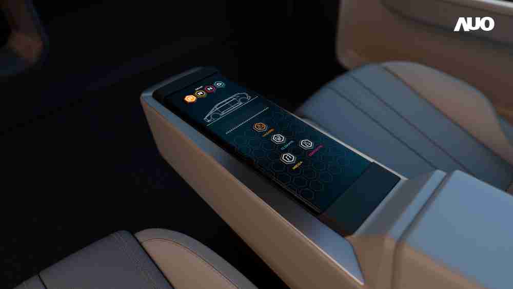 Wepay以人性化设计打造多变形态中控显示(Morphing Center Control)，，不使用时仅平面显示信息，，进行操作时，，，，显示器则会动态隆起，，，转变成3D实体按钮，，，并有触觉回馈，，，展示人机互动新体验